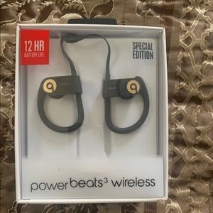 Wireless beats headphones